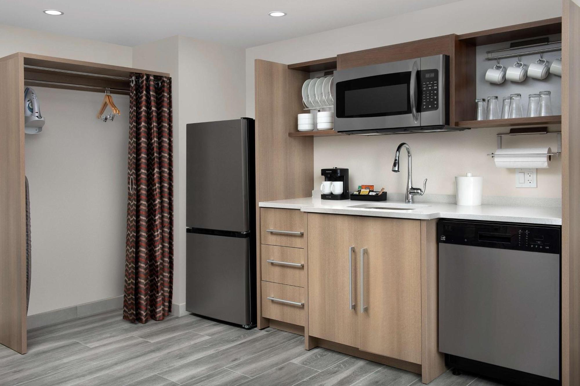 Home2 By Hilton Airport South Blue Lagoon Miami Springs