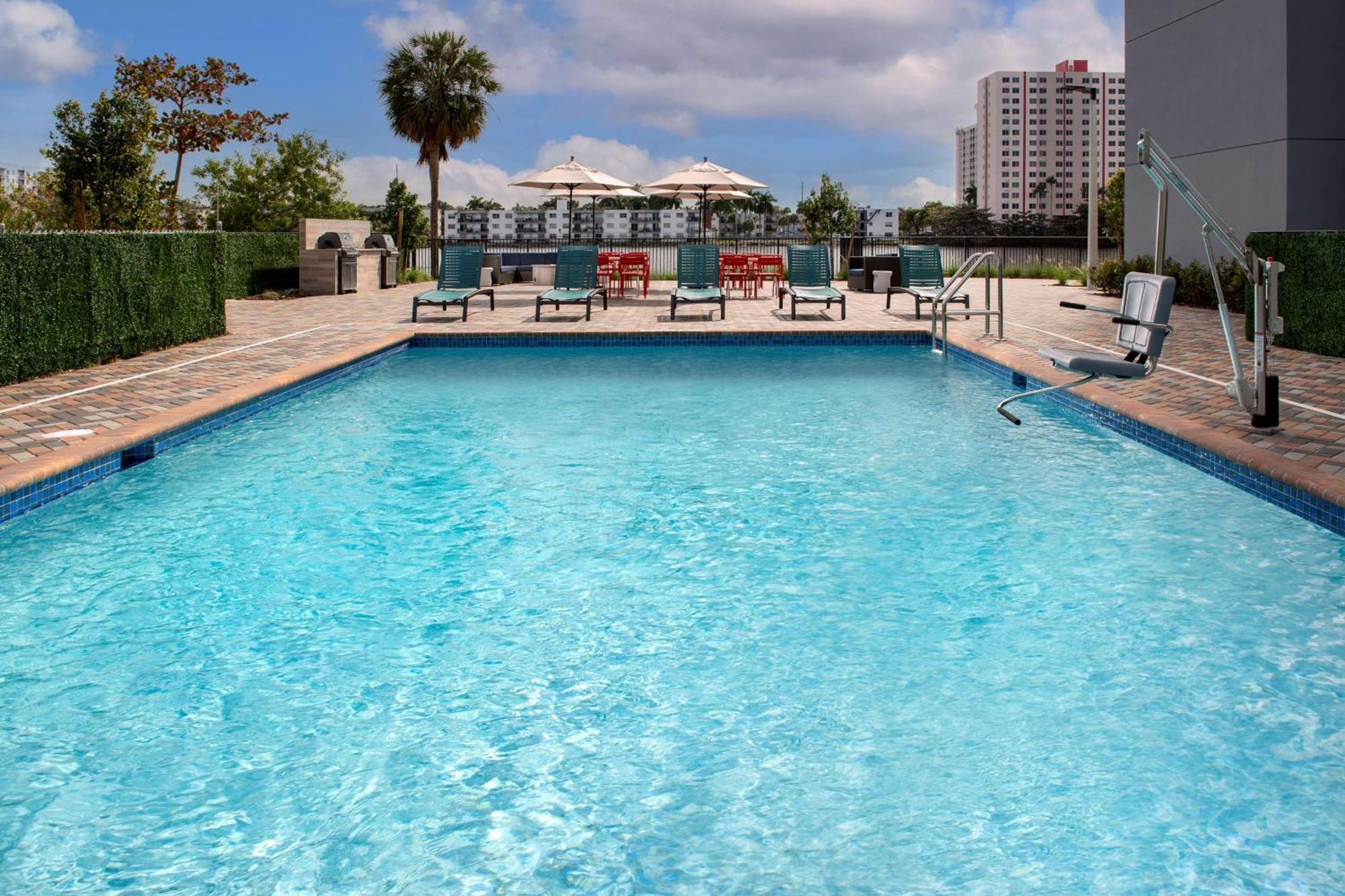 Home2 By Hilton Airport South Blue Lagoon Miami Springs